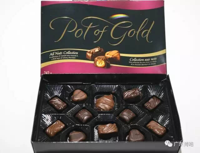 還有可愛的小伙伴為大家?guī)?lái)了香甜的巧克力！哇！味道好極了！